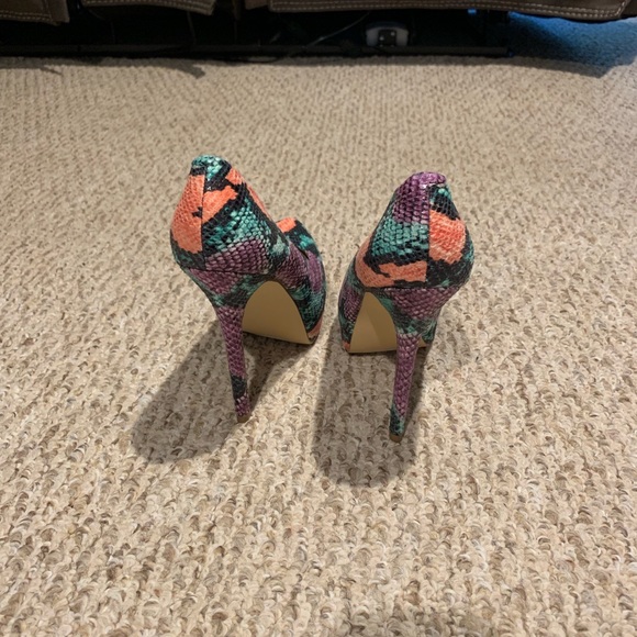 Steve Madden pumps - Picture 2 of 4